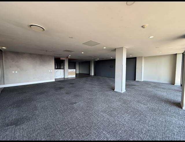 1,481M² OFFICE TO LET IN PARKTOWN